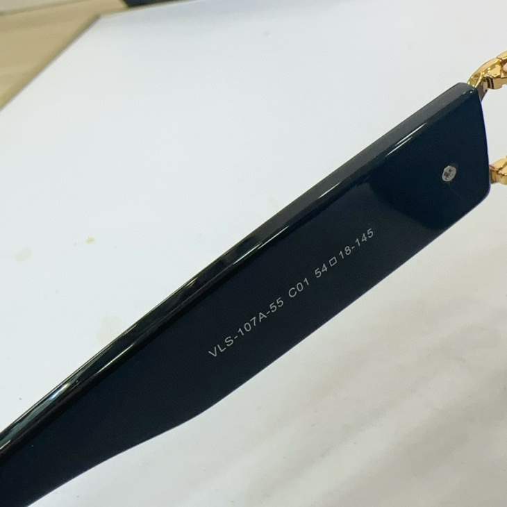 Picture of Valentino Sunglasses _SKUfw64172705fw